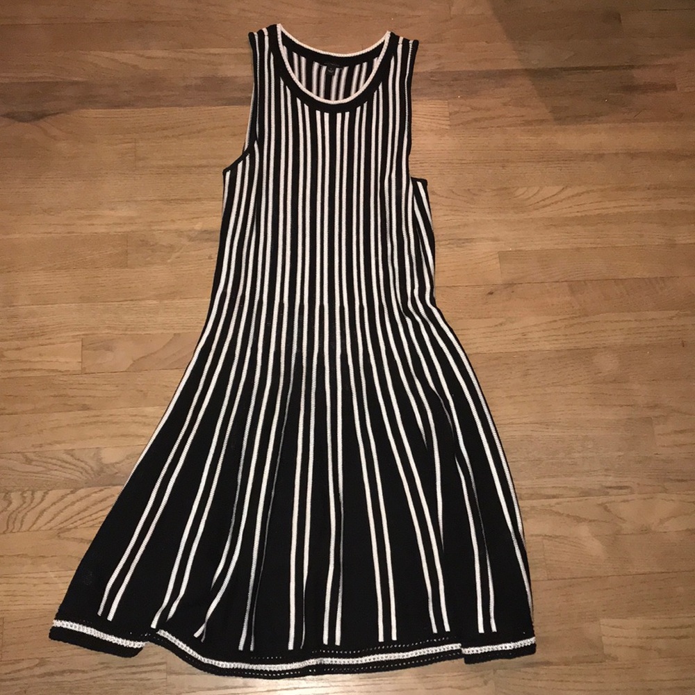 White House black market knit dress